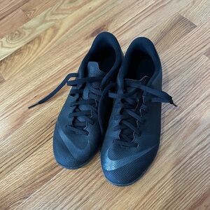 Nike indoor soccer shoes